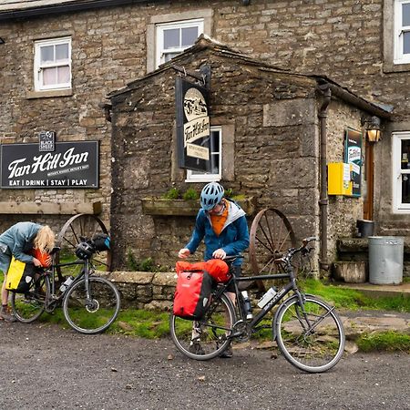 The Tan Hill Inn Keld エクステリア 写真