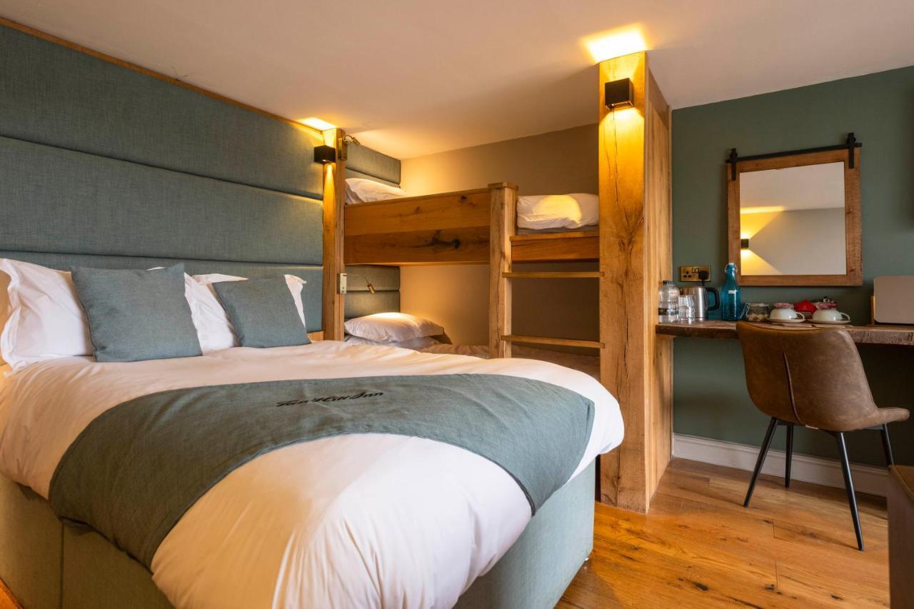 The Tan Hill Inn Keld エクステリア 写真