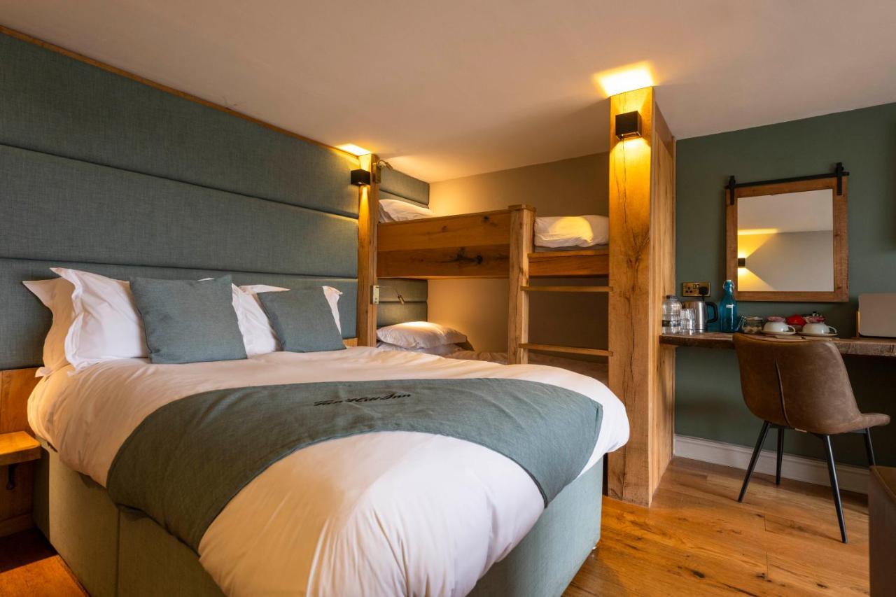 The Tan Hill Inn Keld エクステリア 写真