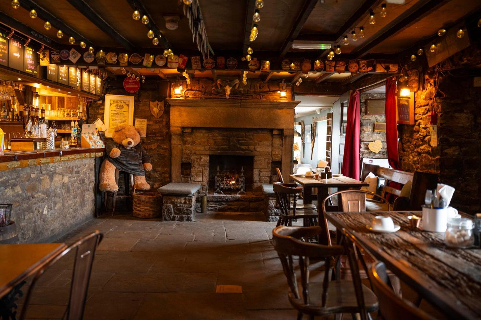 The Tan Hill Inn Keld エクステリア 写真
