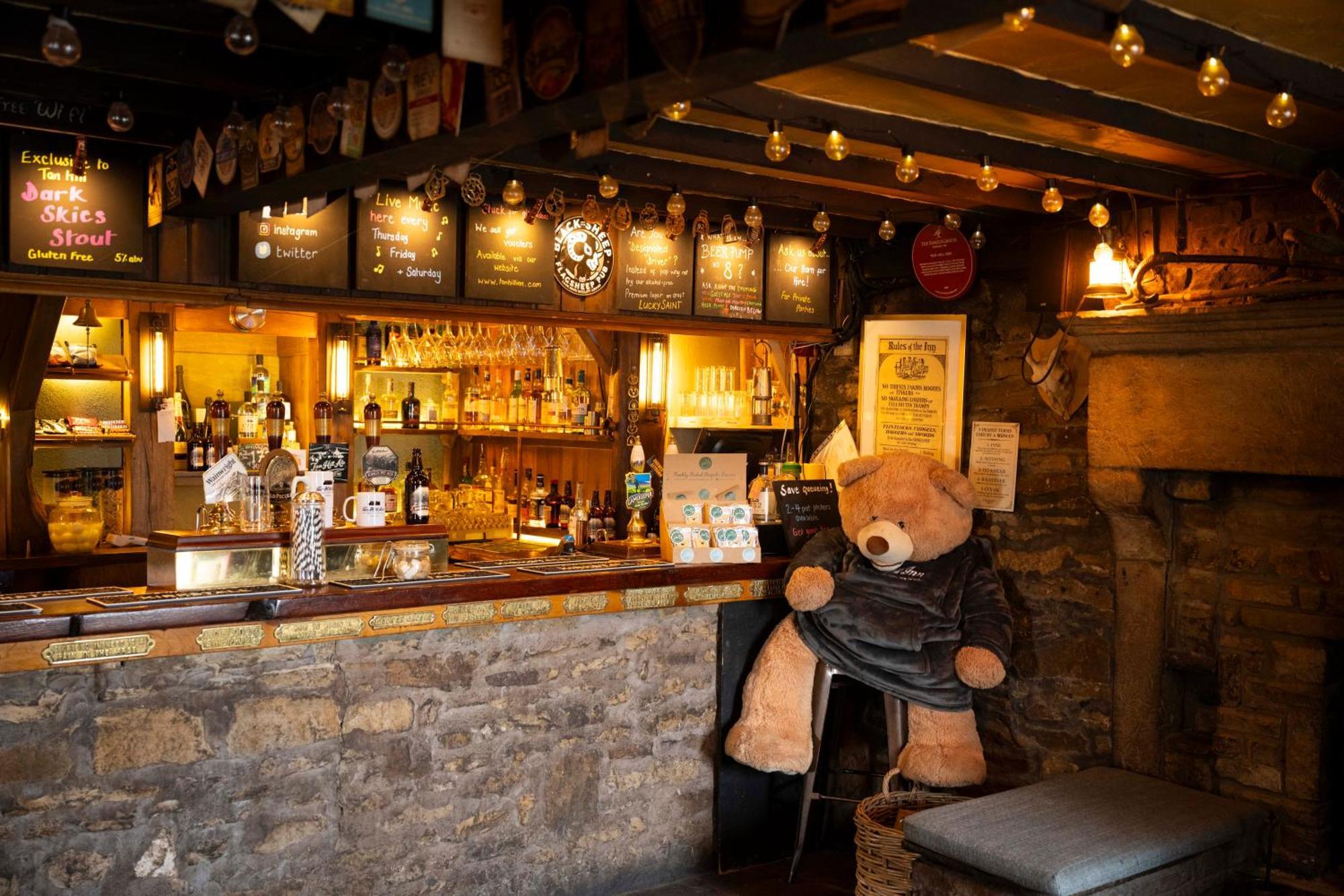 The Tan Hill Inn Keld エクステリア 写真