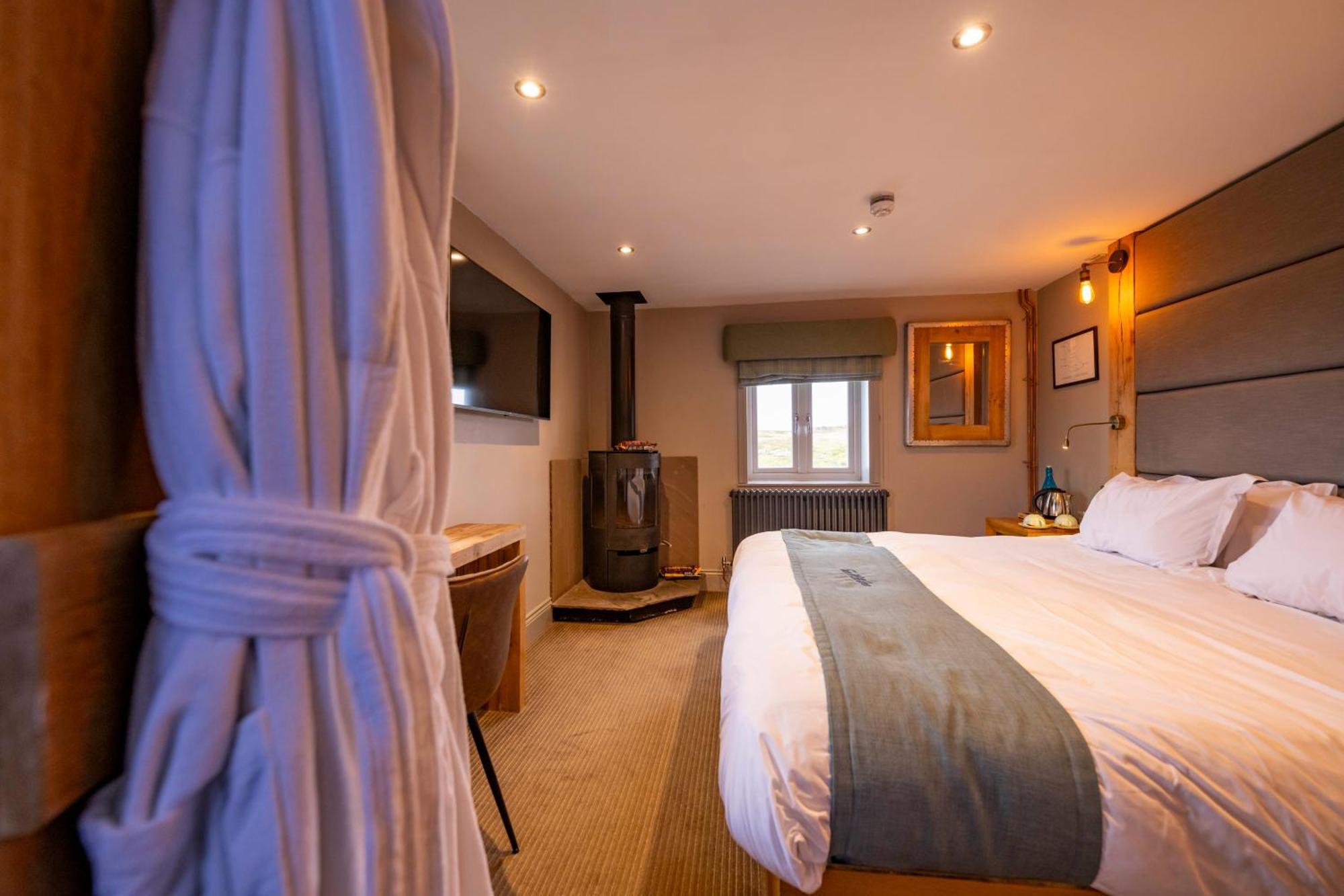 The Tan Hill Inn Keld エクステリア 写真